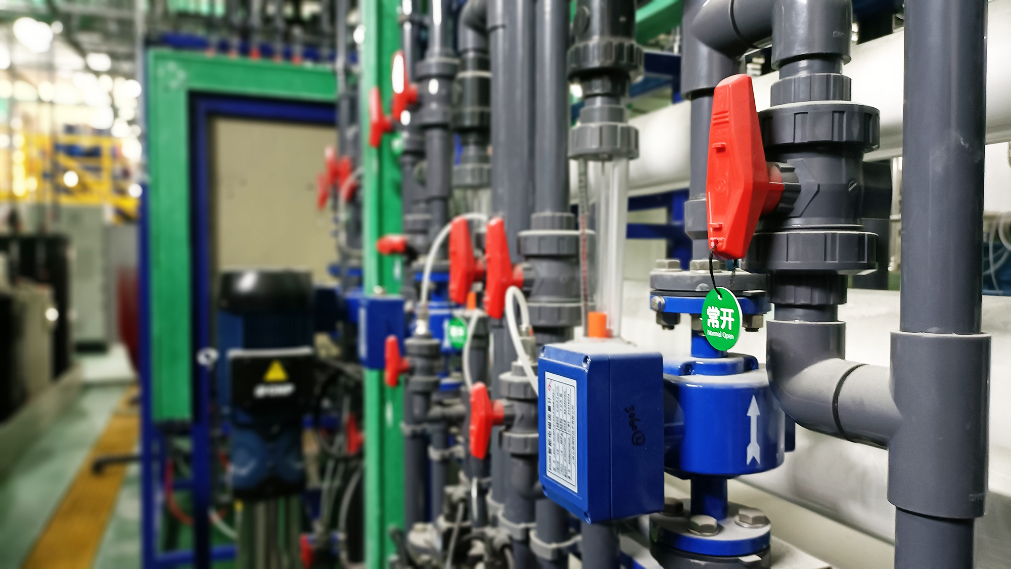 工業廢水處理系統中曝氣池泡沫產生不同顏色的原因